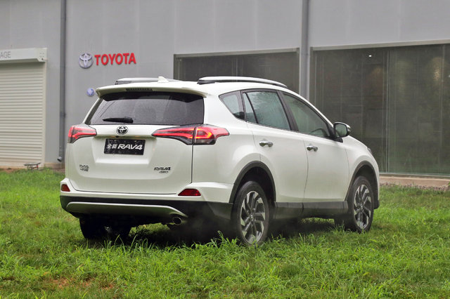 一汽豐田RAV4 2016款 榮放 2.5L AT四驅尊貴版