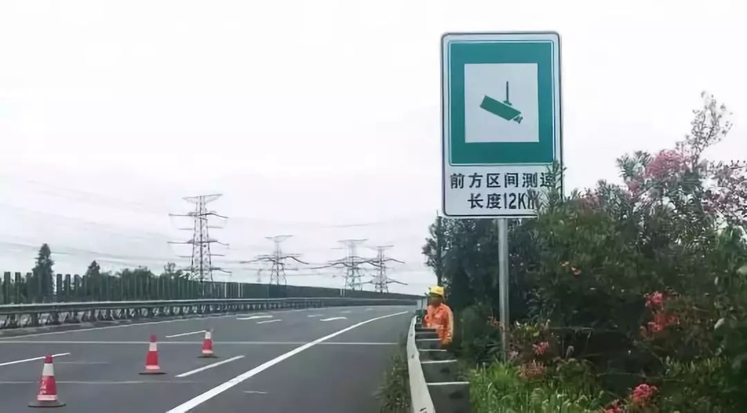 路上最容易違章的10個(gè)場(chǎng)景，不好好看100分都不夠扣！
