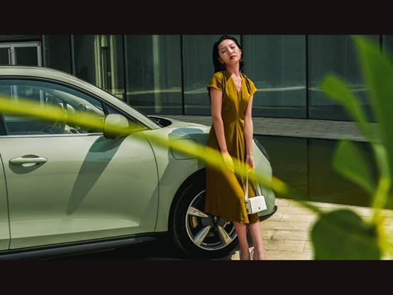 更時(shí)尚、更高級、更懂“她”，2022款歐拉好貓莫蘭迪版為愛進(jìn)階